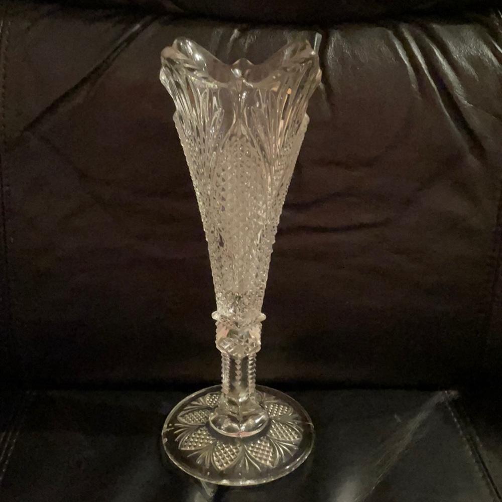 Beautiful crystal vase, love this one